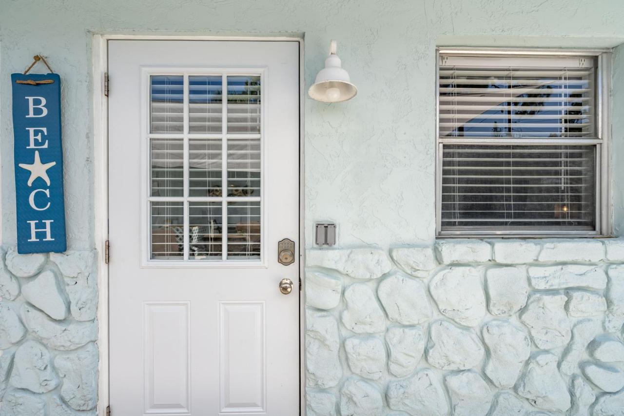 2Bed 1Bath Suite Minutes To Downtown, Beaches, Restaurants, Theaters And More Sarasota Bagian luar foto