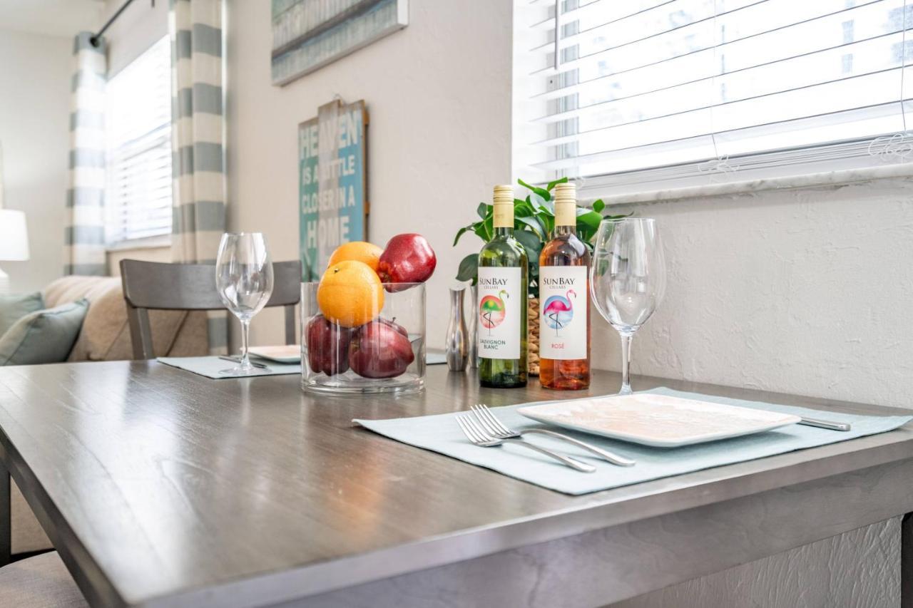 2Bed 1Bath Suite Minutes To Downtown, Beaches, Restaurants, Theaters And More Sarasota Bagian luar foto