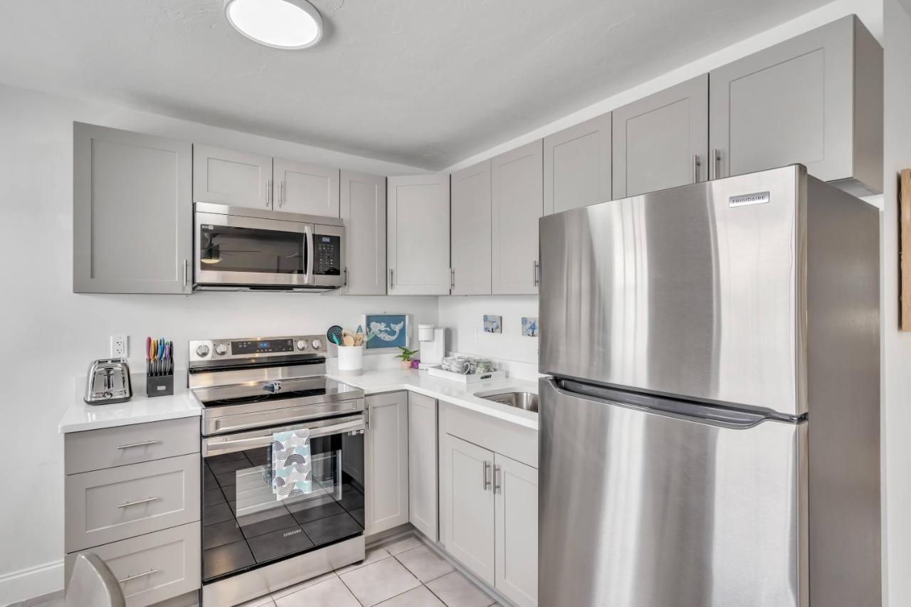 2Bed 1Bath Suite Minutes To Downtown, Beaches, Restaurants, Theaters And More Sarasota Bagian luar foto