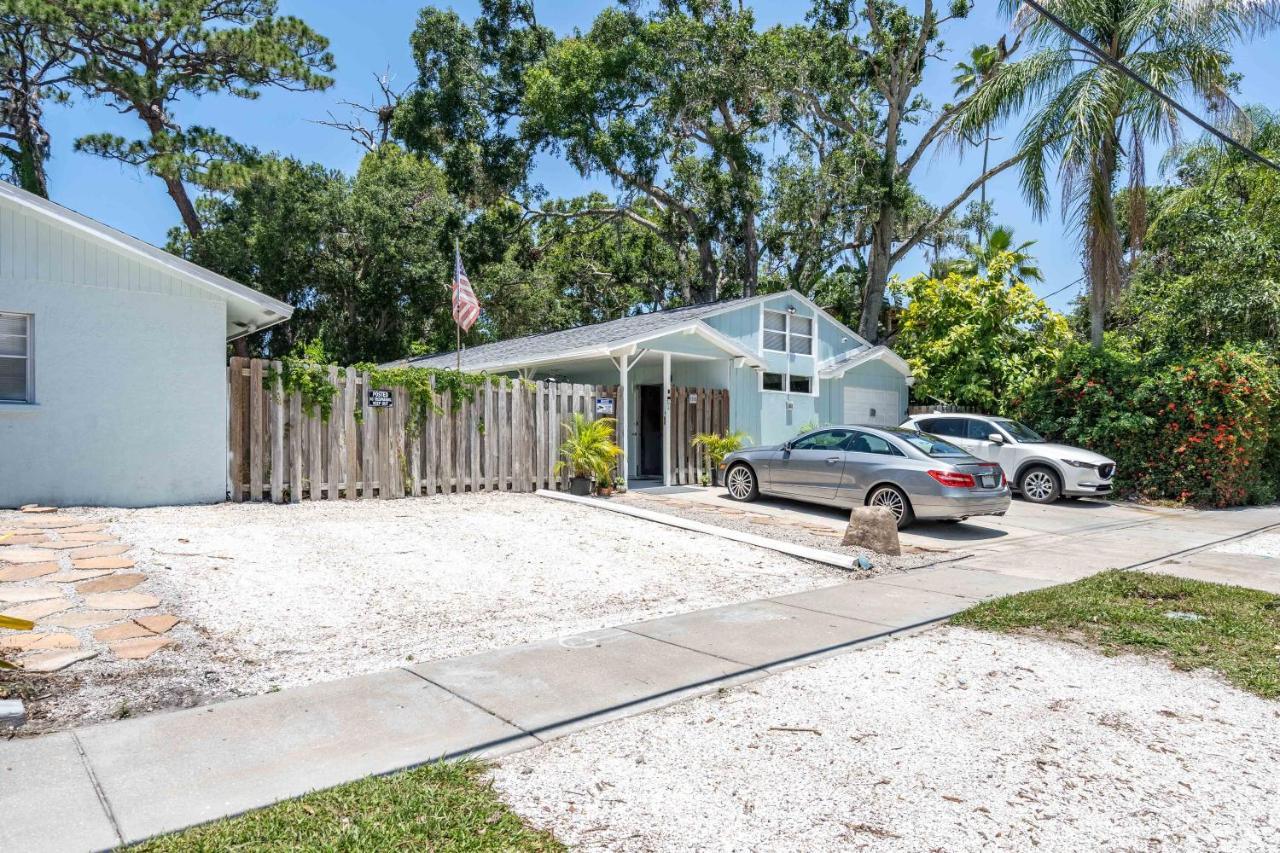 2Bed 1Bath Suite Minutes To Downtown, Beaches, Restaurants, Theaters And More Sarasota Bagian luar foto