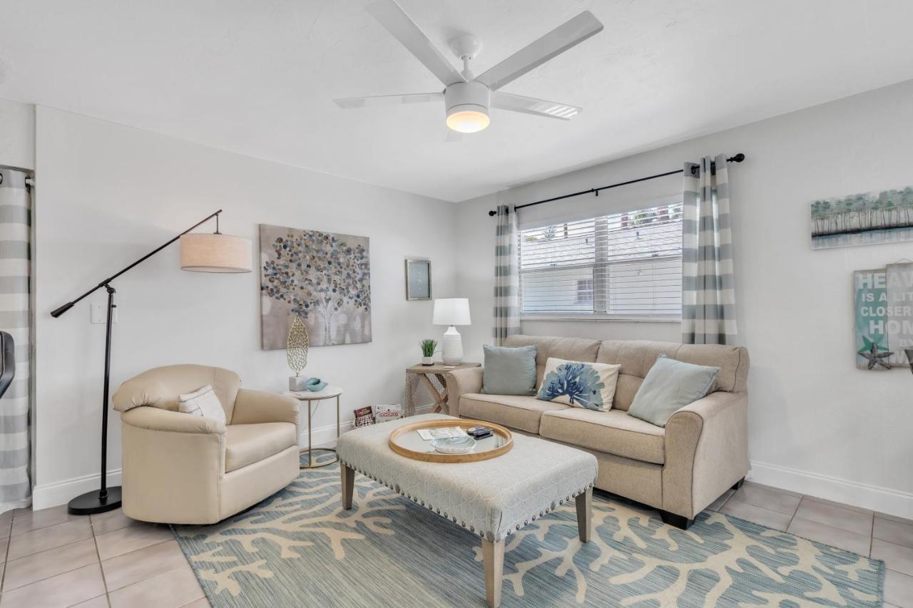 2Bed 1Bath Suite Minutes To Downtown, Beaches, Restaurants, Theaters And More Sarasota Bagian luar foto