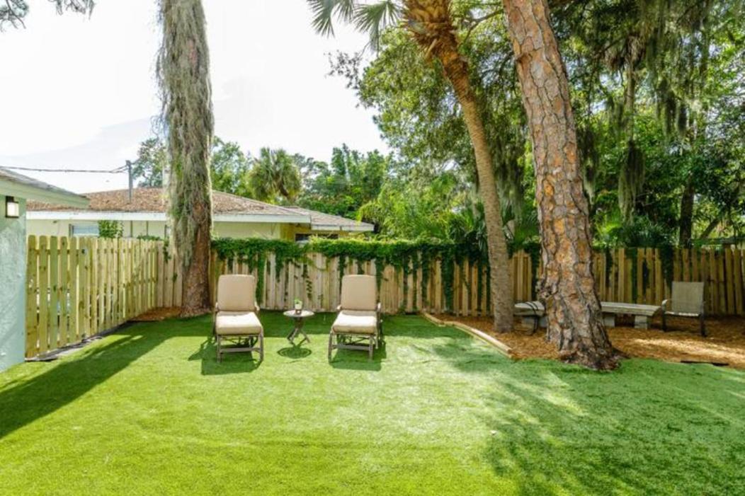 2Bed 1Bath Suite Minutes To Downtown, Beaches, Restaurants, Theaters And More Sarasota Bagian luar foto