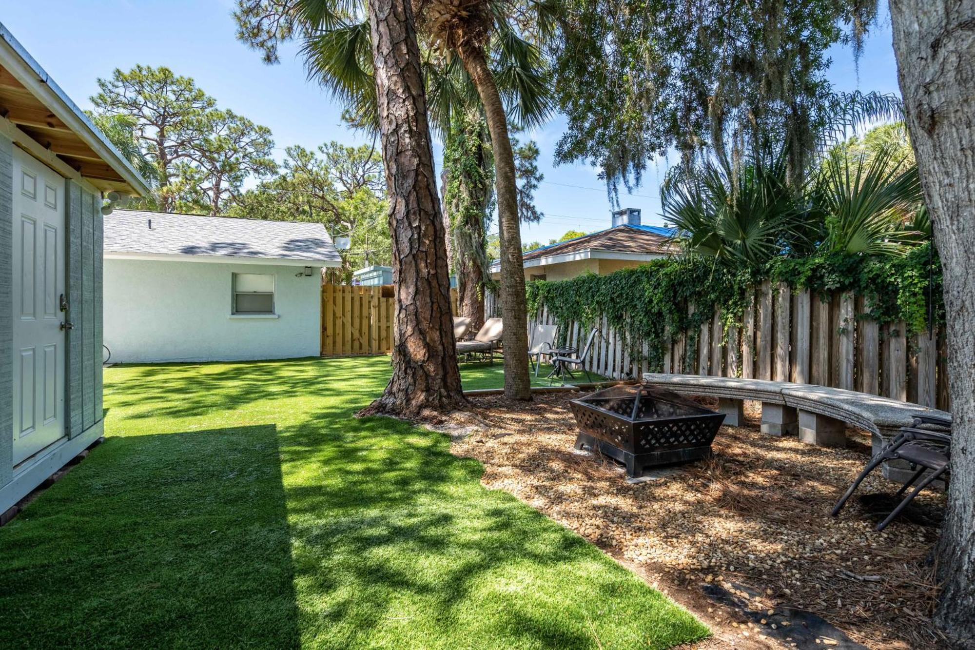 2Bed 1Bath Suite Minutes To Downtown, Beaches, Restaurants, Theaters And More Sarasota Bagian luar foto